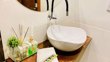 Standard Suite, Mountain View | Bathroom