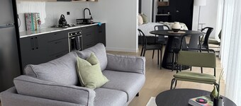 @Greymare - Stylish Secluded Hilltop Escape