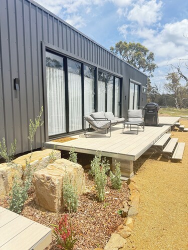 @Greymare - Stylish Secluded Hilltop Escape