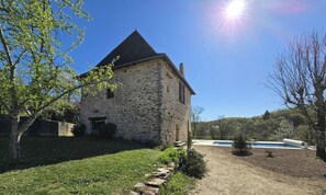 Exterior - Perigord house, pool, pets allowed (Jumilhac-le-Grand)