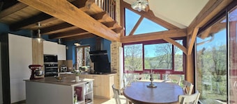 Perigord house, pool, pets allowed
