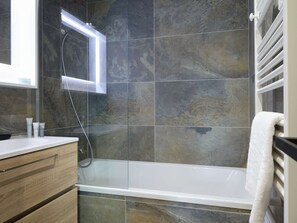Hair dryer - Apt 65m² 6 pers - 2 Bed - Ski-in/Ski-out - Parking and WiFi (Courchevel 1650)