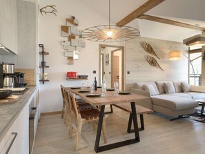 Interior - Apt 65m² 6 pers - 2 Bed - Ski-in/Ski-out - Parking and WiFi (Courchevel 1650)