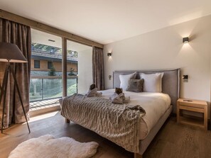2 bedrooms, free WiFi - Cozy Apt Courchevel Village, Center & Ski Access, Sleeps 4, Balcony, Parking, Spa (Courchevel 1550)
