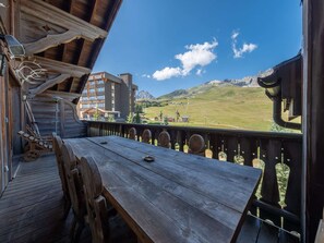 Outdoor dining - Duplex in Courchevel 1850, ski-in/out, 6 pers, parking included (Courchevel)