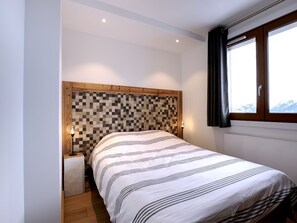 3 bedrooms, free WiFi - Luxury 3BR Apartment - Centre of Courchevel 1850 - Sleeps 8 (Courchevel)
