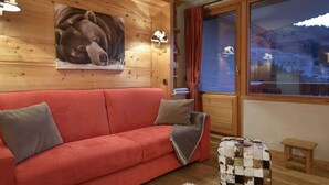 TV - Studio Courchevel 1850 - Sleeps 4 - Ski-in/Ski-out with covered parking (Courchevel)