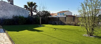 Garden House 3bedrooms, parkingFREE, wifi, 15minLR