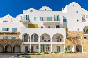 Exterior - Coastal Luxury Apartment | Ionian Beach & Parking by PikHost (Dhërmi)