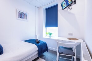 1 bedroom, iron/ironing board, bed sheets - Guestz at The Wellington (Blackpool)