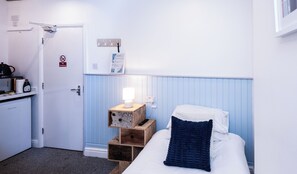1 bedroom, iron/ironing board, bed sheets - Guestz at The Wellington (Blackpool)