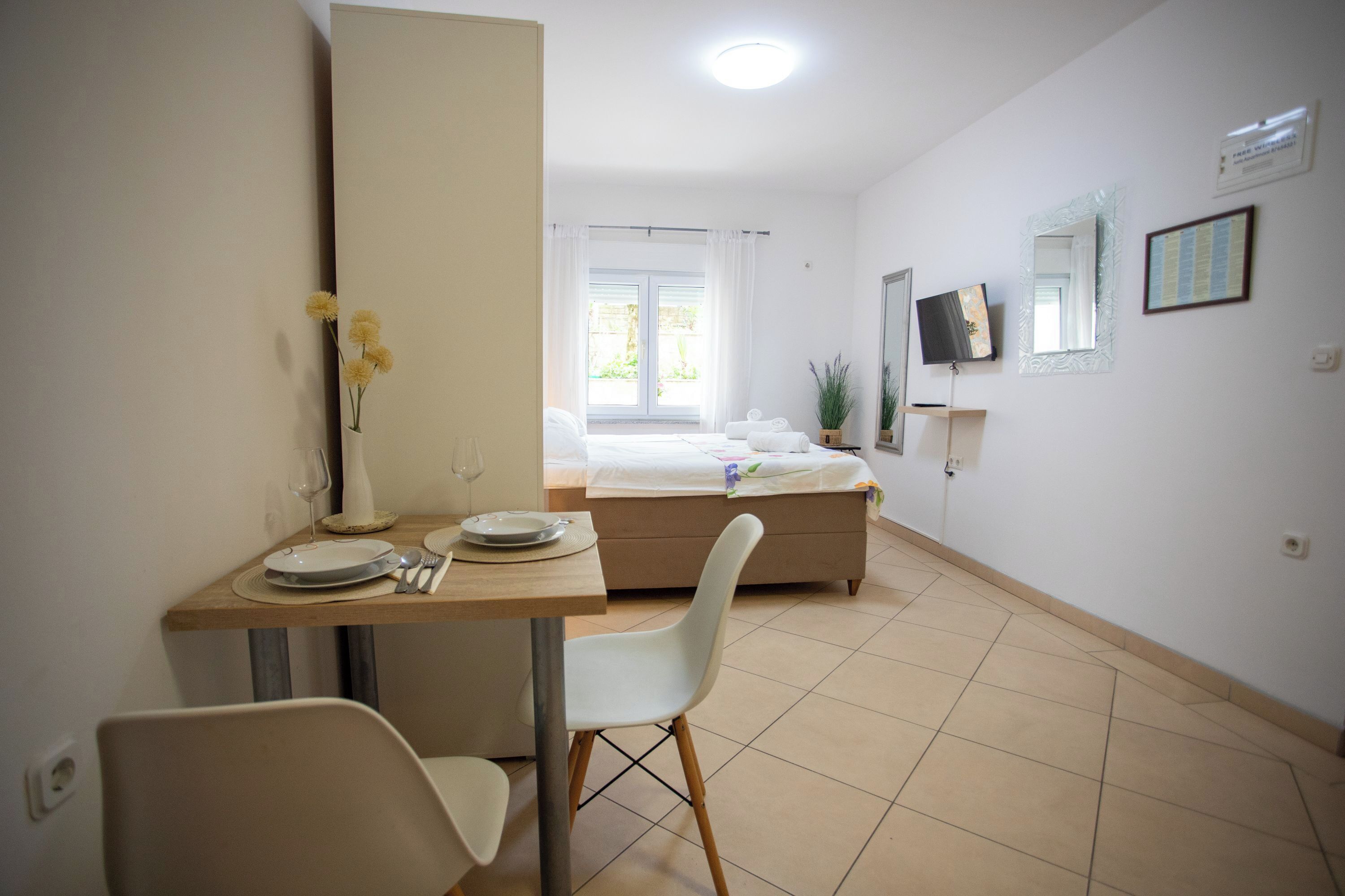 Studio Tiêu chuẩn, ban công (Lovely Studio Apartment 5 Vrsar) | 1 phòng ngủ, truy cập Internet không dây 