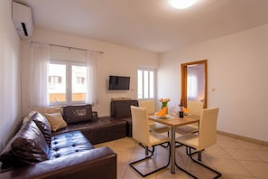 Standard Apartment, 1 Bedroom, Balcony (Comfort Apartment 6 Vrsar) | Tempat makan