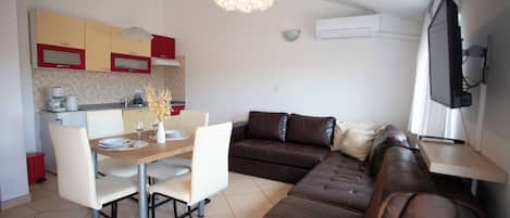 Appartement Standard, plusieurs chambres (Comfort Apartment 2 Vrsar) | Restauration