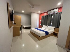 Deluxe Double Room | Desk, laptop workspace, iron/ironing board, free WiFi - Surbhi Grant  (Khatoo)
