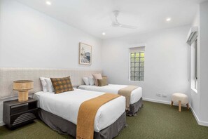 Room - Varenna on Como; A Boutique luxury penthouse with sweeping water views in the heart of Noosaville (Noosa)