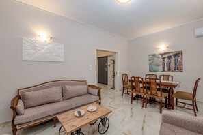 Living area - Marina Zeas Hidden Gem (Pireas)