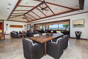 Interior - 4 BR Oceanfront Home with theater - Hilton Waikoloa Access Included (Waikoloa)
