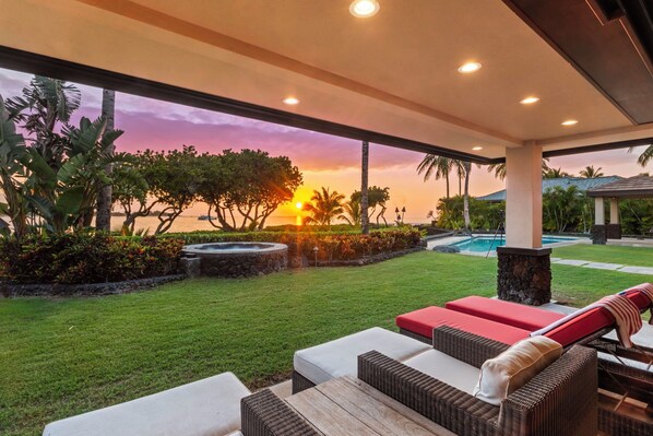 Terrace/patio - 4 BR Oceanfront Home with theater - Hilton Waikoloa Access Included (Waikoloa)