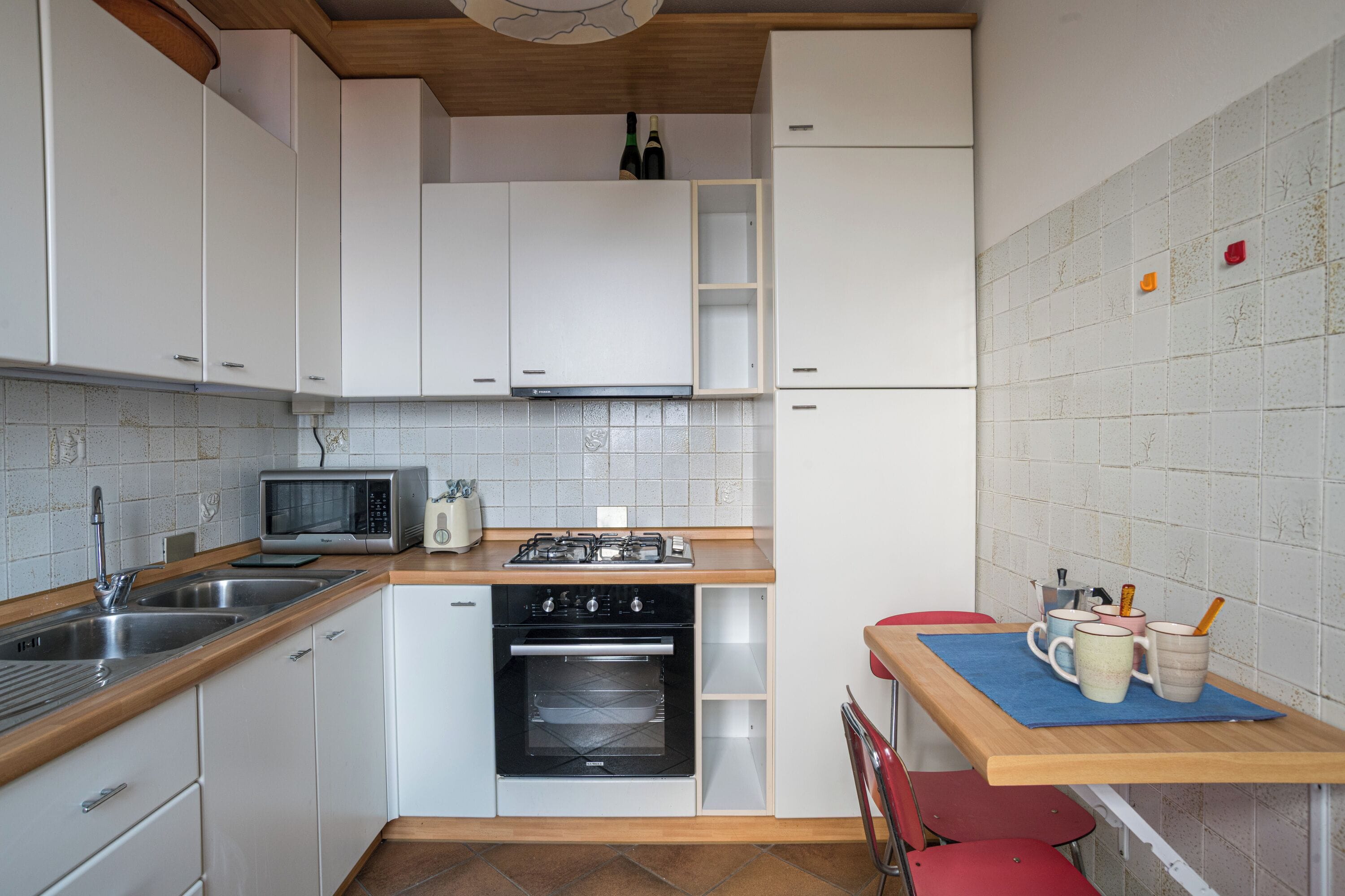 Family Apartment, Multiple Bedrooms, 2 Bathrooms, Mountainside (Casa Tranquillità Lario) | Private kitchen