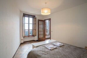 Family Apartment, Multiple Bedrooms, 2 Bathrooms, Mountainside (Casa Tranquillità Lario) | 2 bedrooms, iron/ironing board, free WiFi, bed sheets - Casa Tranquillita Lario (Plesio)