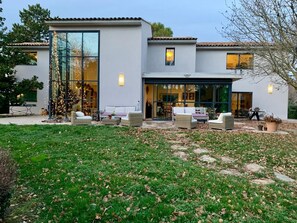 Exterior - Luxury at its most authentic. (Cabriès)