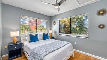 4 habitaciones, tabla de planchar con plancha y cuna de viaje