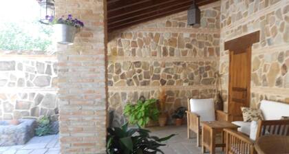 Casa Rural Las Navillas: vistas a la montaña, Wi-Fi y aire acondicionado