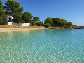 Beach - 'I Tre Mari' in Strandnähe by Interhome (Olbia)