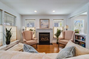 Interior - **New 2026 Rental** Spacious home, walk to beach and town (Lewes)