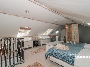 3 Schlafzimmer, individuell dekoriert, individuell eingerichtet