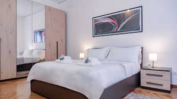 Classic-Apartment, Balkon | Schreibtisch, laptopgeeigneter Arbeitsplatz