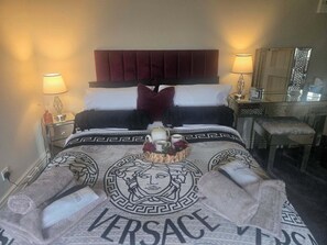 Room - Stunning Esgair Cottage Haven & Retreat (Saint Clears)