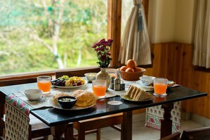 Dining - Anvaya Manali - Luxury Mountain Retreat (Manali)