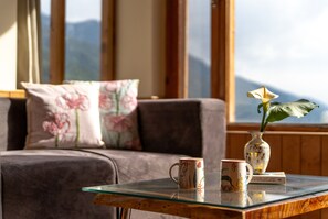 Living area - Anvaya Manali - Luxury Mountain Retreat (Manali)