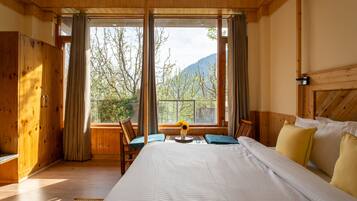 Comfort Double Room, Garden View | Desk, free WiFi, bed sheets
