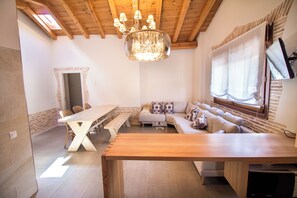 Living area - Penthouse "El Patio de la Morera". (El Rasillo de Cameros)