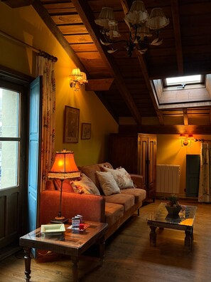 Living area - La Najarra - Rural Retreat in Sierra de Guadarrama, near Madrid (Miraflores de la Sierra)