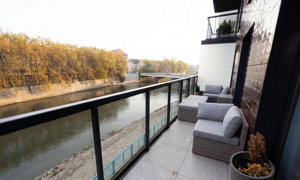 Premium Apartment, Balcony, River View | Property grounds - Riverside Premium Apart with Oder Views (Wrocław)