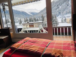 Room - Vrbo Property (Davos)