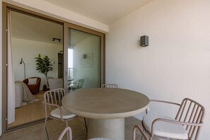House - Luxury Seaview Stay With Free Private Parking (Ostend)