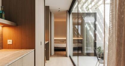 Nosso Logies - Bright Seaside Apartment for 6