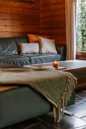 2 bedrooms, Internet - Anna-helena - Cosy Wooden Chalet in the Forest (Aalter)
