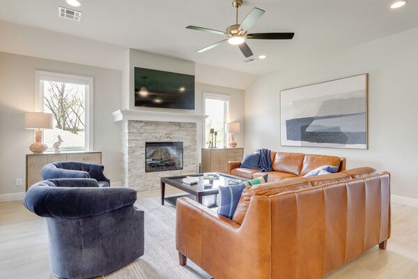 Steps From The Water! Grand Lake Getaway W/ Patio - Grove, OK