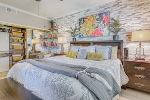 Apartment (2 Bedrooms) | Interior - Pool Access & Patio! Palm Desert Golf Retreat (Palm Desert)