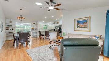 House (2 Bedrooms) | Interior
