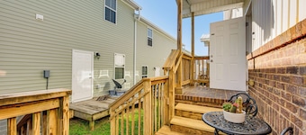 3 Mi to Fsu! Pet-friendly Townhome w/ Pool Access