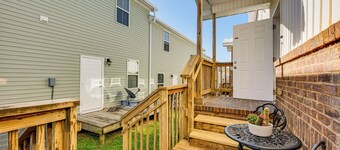 3 Mi to Fsu! Pet-friendly Townhome w/ Pool Access