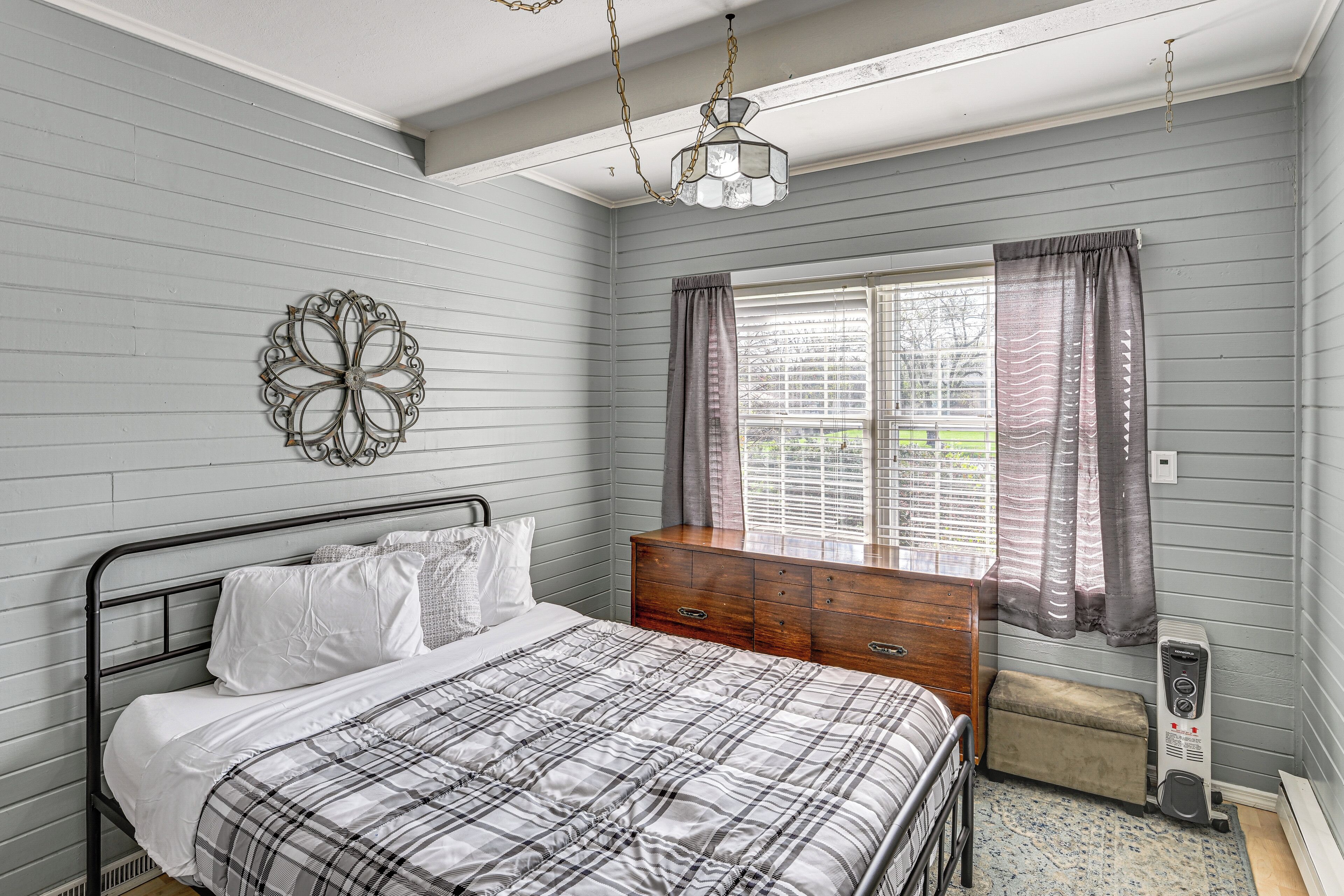 House (6 Bedrooms) | Interior