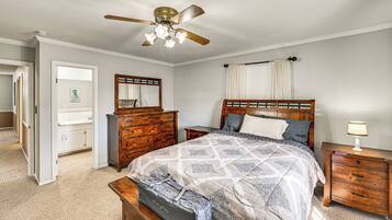 House (6 Bedrooms) | Interior
